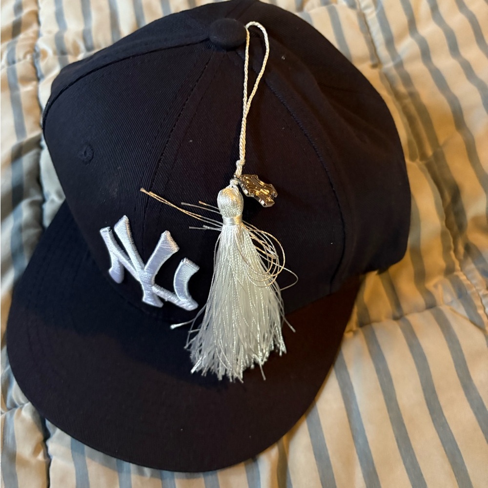 New York Yankees graduation tassel hat